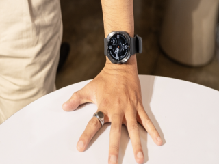Yên tâm đi thám hiểm nhờ tính năng kết nối cứu hộ của Samsung Galaxy Watch Ultra 2